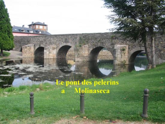 Pont entrée de Molinaseca